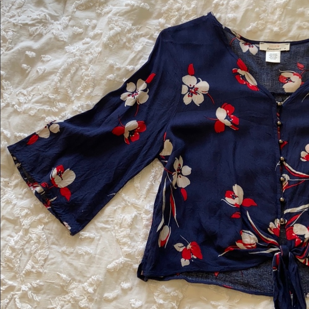 ✨ Red, white and blue crop top! ✨